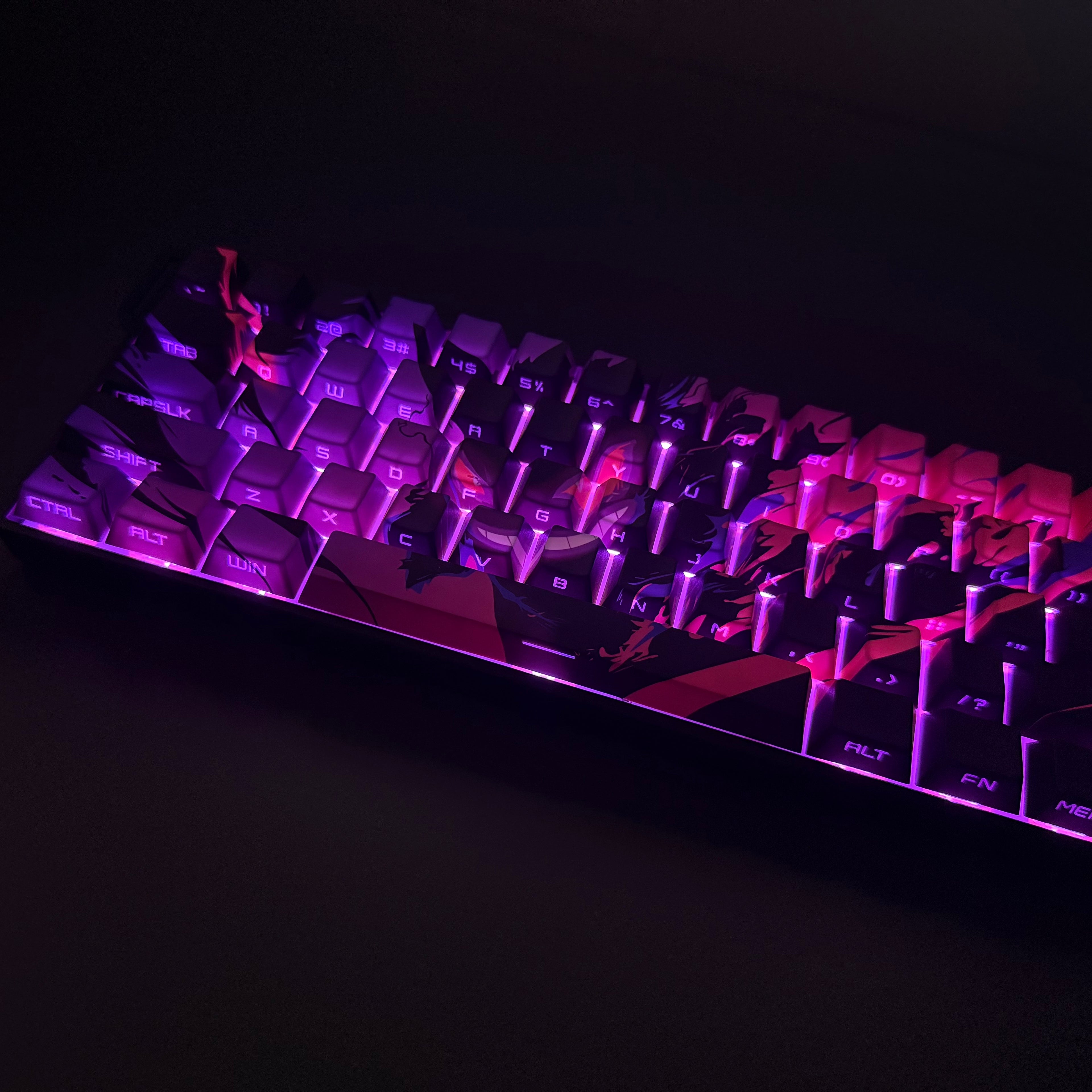Gengar side engraved keycaps
