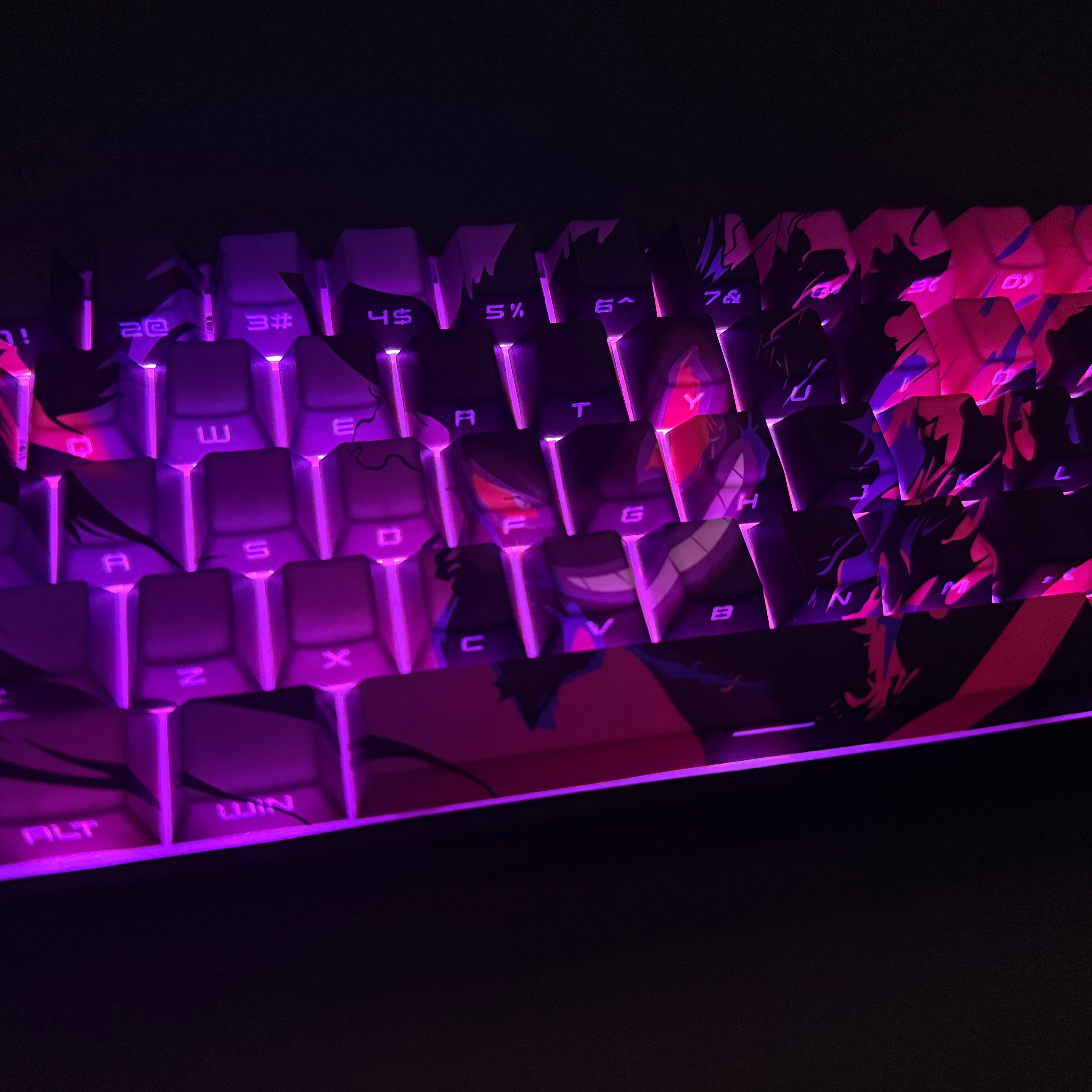 Gengar side engraved keycaps